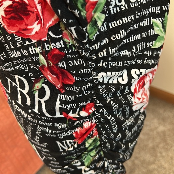 Almost Famous Black Floral Newsprint Long Sleeve Bodycon Dress size 1X - Picture 4 of 16